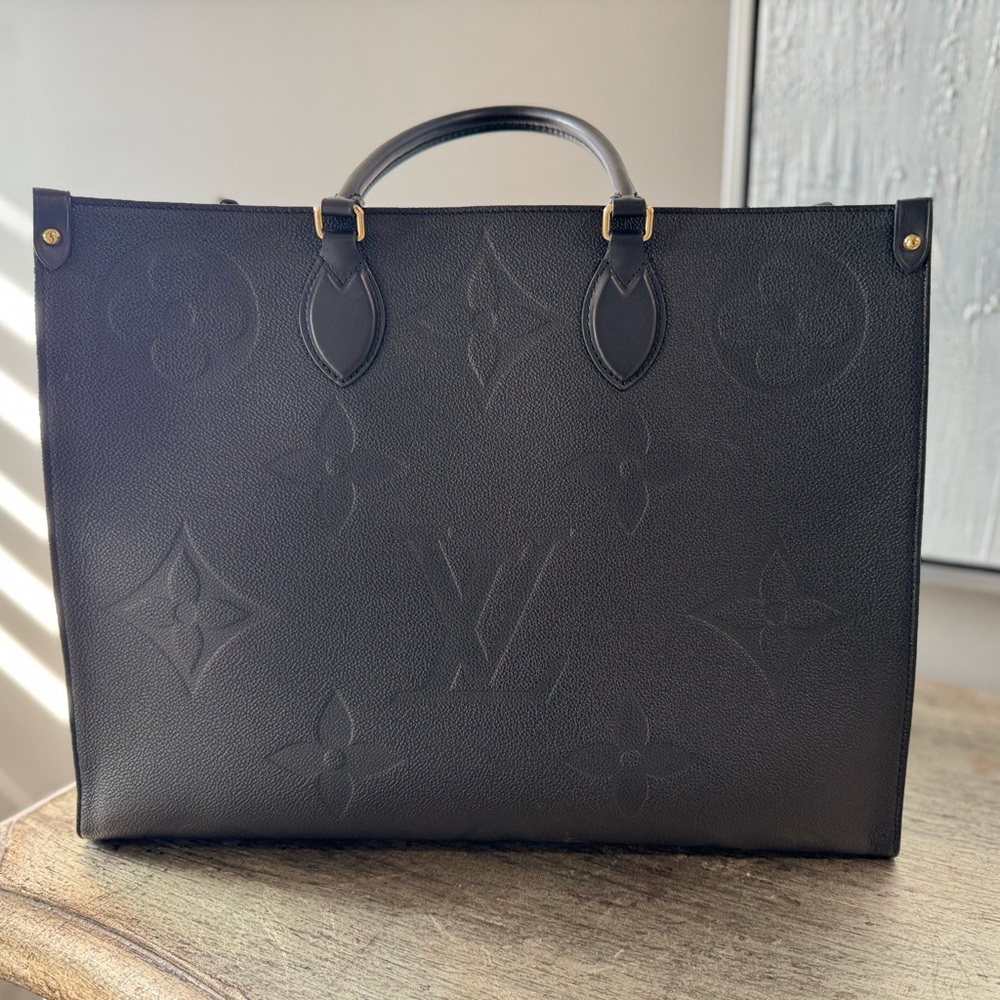 Louis Vuitton On The Go Tote GM – Gently Used